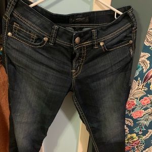 ~3 for $30~ Silver brand Suki Capri denim